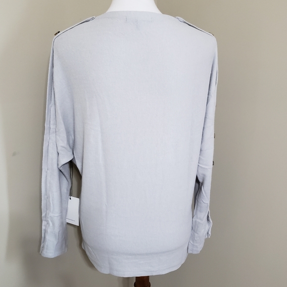 Button sleeve top - Picture 4 of 6